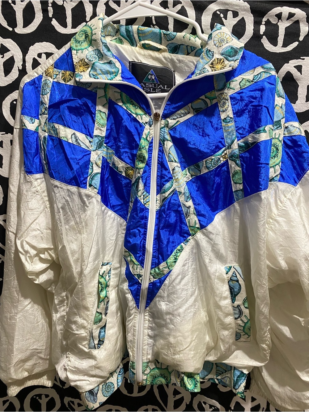 Vintage blue sea shell wind breaker